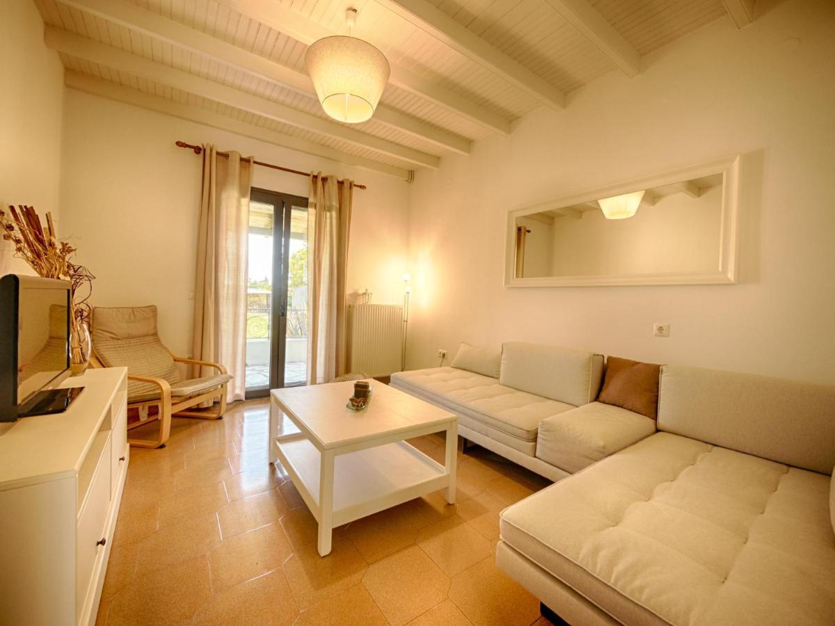 Cozy Family Friendly Apartment With Large Garden Close To Beaches - Dirella Kynopiástai エクステリア 写真