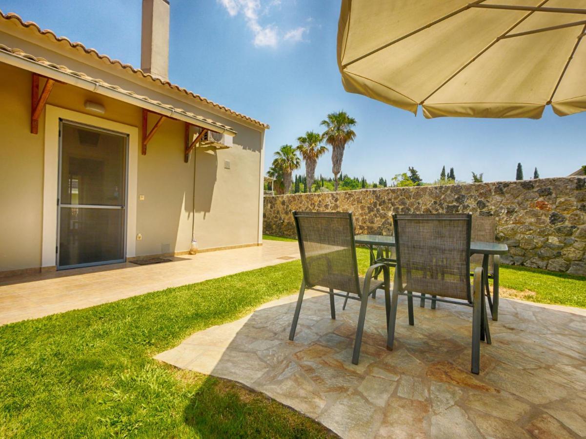 Cozy Family Friendly Apartment With Large Garden Close To Beaches - Dirella Kynopiástai エクステリア 写真