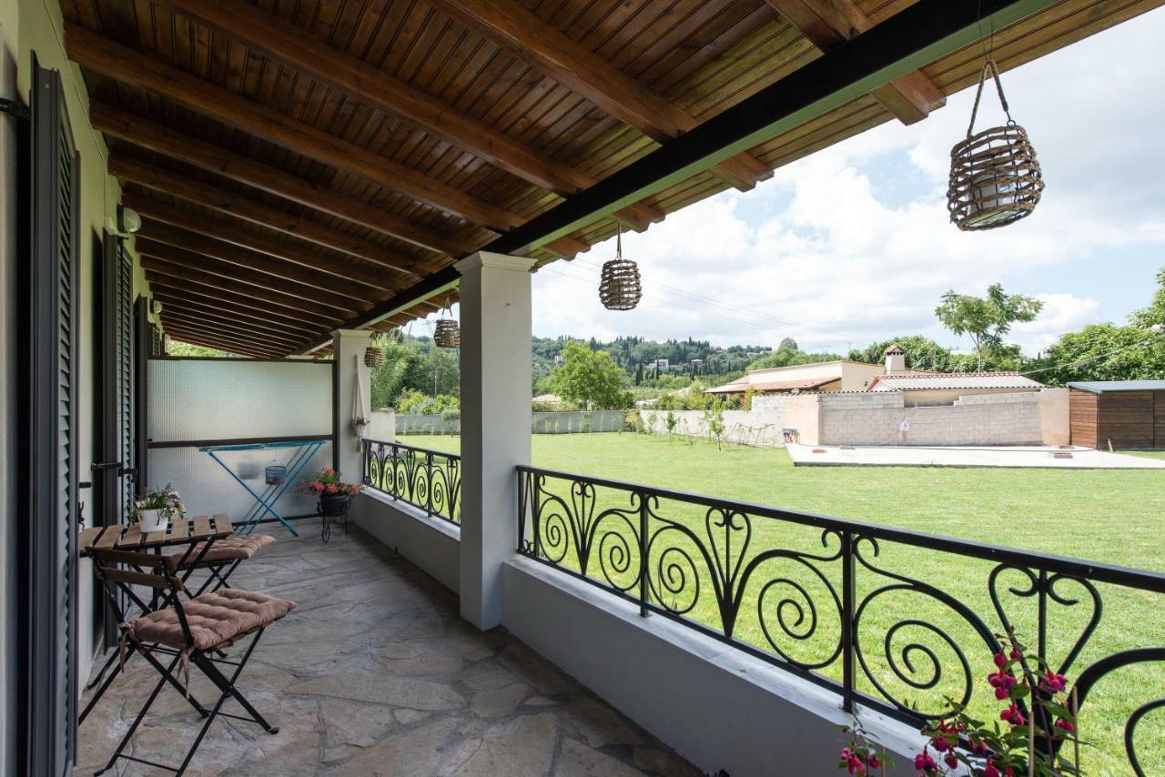 Cozy Family Friendly Apartment With Large Garden Close To Beaches - Dirella Kynopiástai エクステリア 写真
