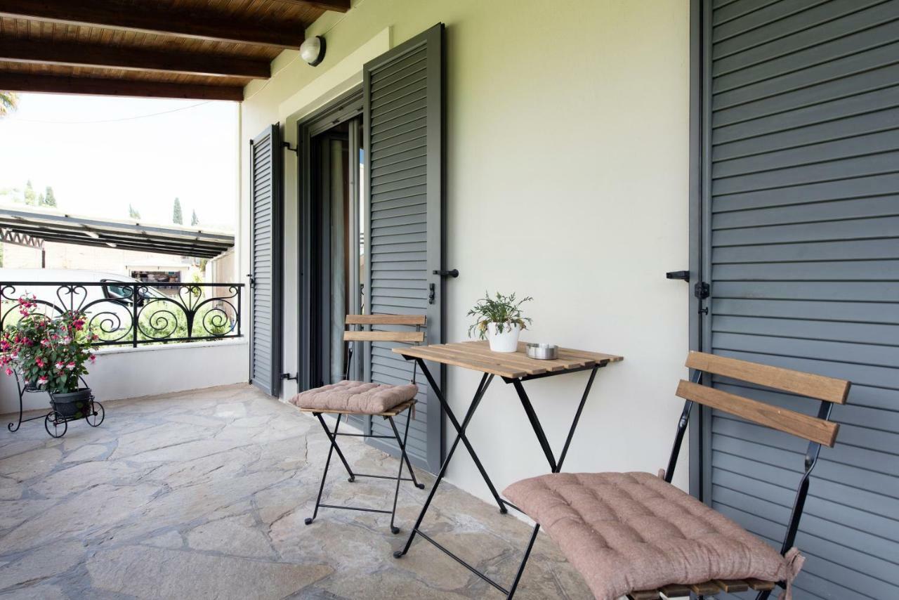 Cozy Family Friendly Apartment With Large Garden Close To Beaches - Dirella Kynopiástai エクステリア 写真